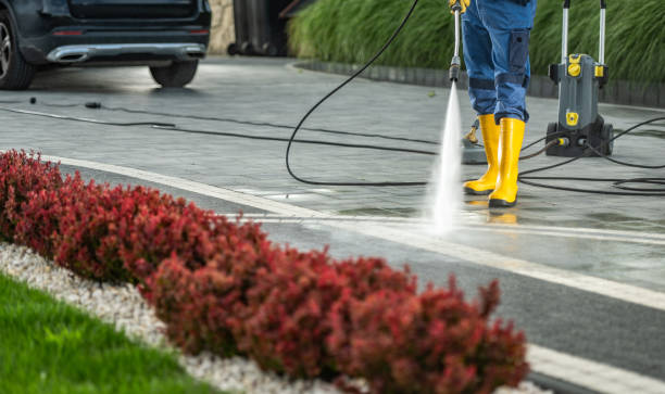 Why Choose Our Certified Pressure Washing Experts for Your Project Needs in Ackley, IA?